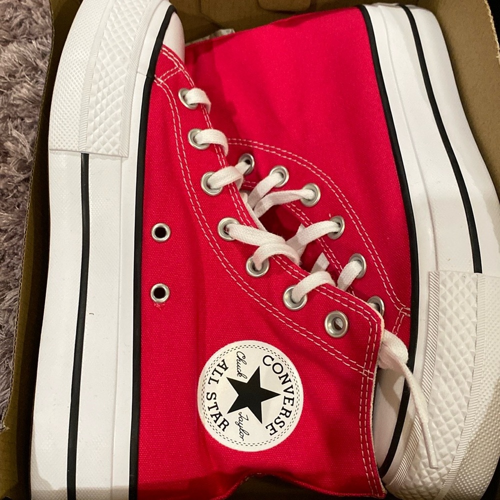 Converse - Picture 3 of 12